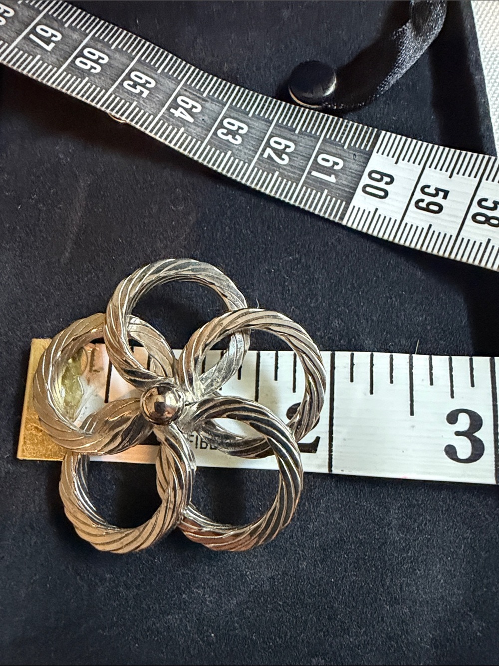 Silver Floral Interlocking Loop Brooch - Picture 3 of 3